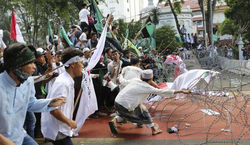 L’Indonesia approva una legge per contrastare i gruppi radicali
