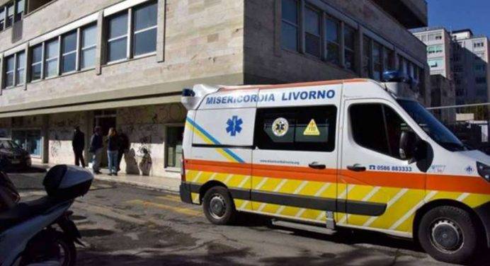 Livorno, uccide l'ex moglie e poi si suicida
