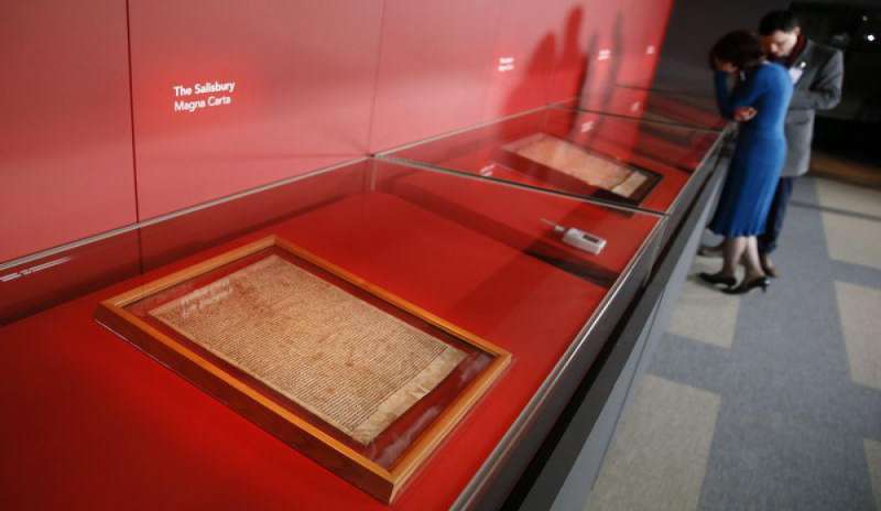 Londra celebra la Magna Carta con un’esposizione degli originali
