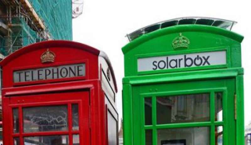 A Londra la ricarica del cellulare è gratis con le Solar Box