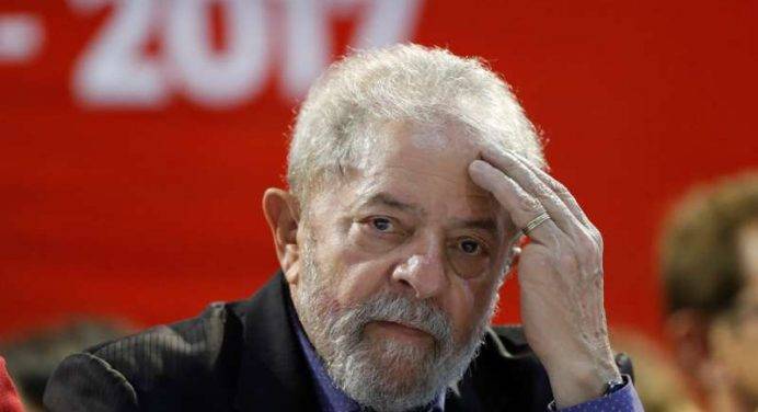Lula verso il carcere: “Si consegni entro le 17”