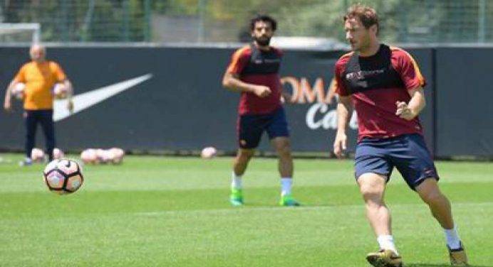 L’ultimo allenamento di Francesco Totti in giallorosso – Video