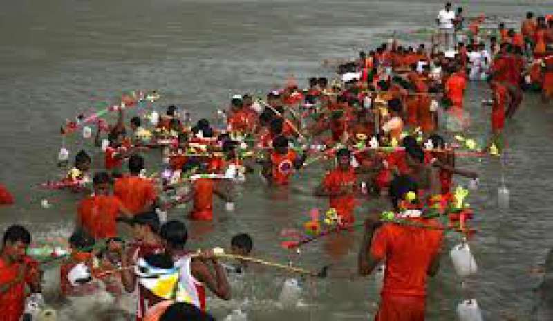 Macabro ritrovamento nel Gange durante il bagno: 104 cadaveri