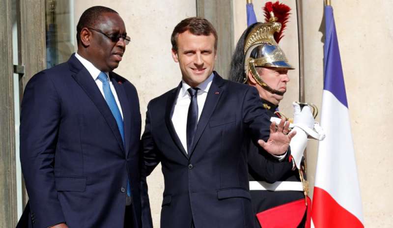 Macron a Dakar per la conferenza sull'educazione