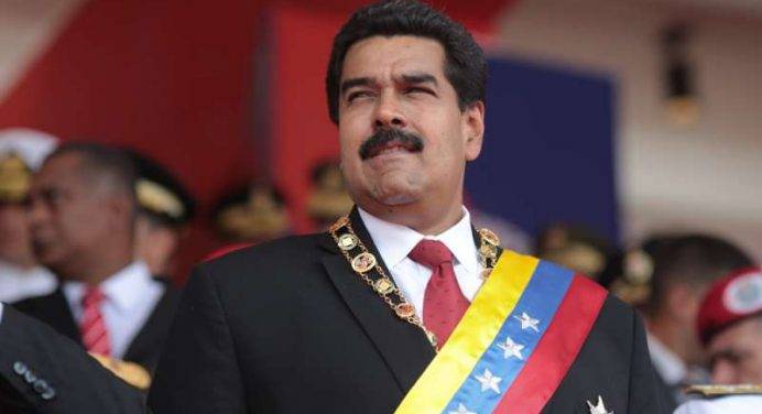 Maduro attacca Trump e gli aiuti: “Uno show”