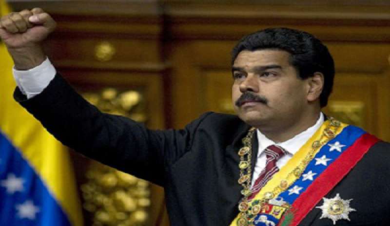 Maduro si rivolge a twitter per colpire gli autori del presunto golpe