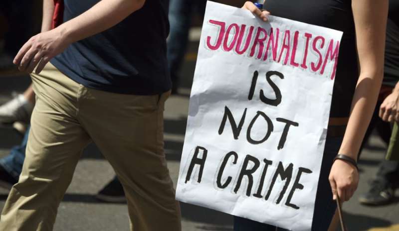 “Mafie, interessi e corruzione, ecco i mali del giornalismo”