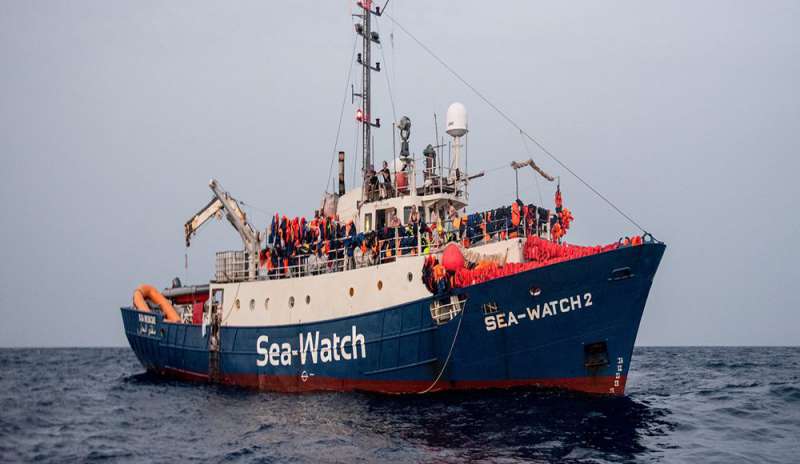Malta fa attraccare la nave con 32 persone