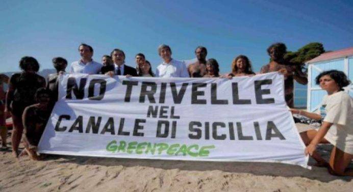 Mar di Sicilia, Greenpeace occupa una piattaforma petrolifera