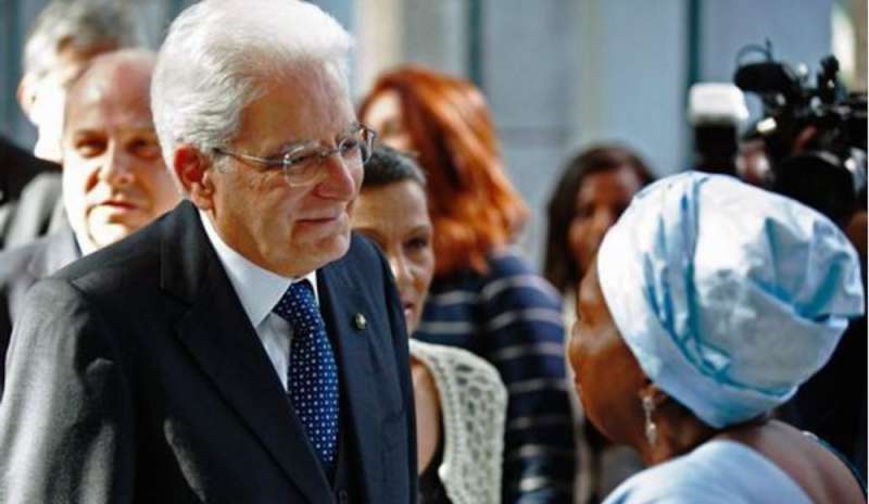 Mattarella: “La tragedia dei rifugiati è sempre più attuale”