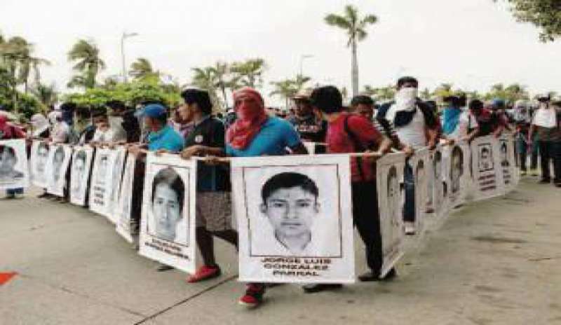 Messico, ancora disordini per la strage dei 43 studenti