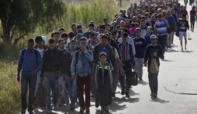 Migranti, Turchia: “Accordo con l’Unione Europea prorogato per tutto il 2017”