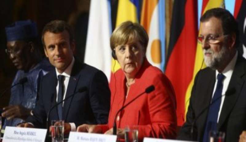 Migranti, i quattro leader Ue a Parigi: “Sfida che riguarda tutti”
