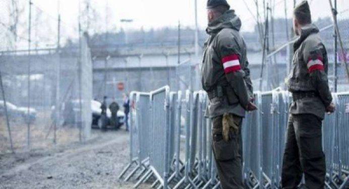 Migranti, Vienna minaccia: “Esercito sul Brennero”. L’ambasciatore austriaco convocato alla Farnesina