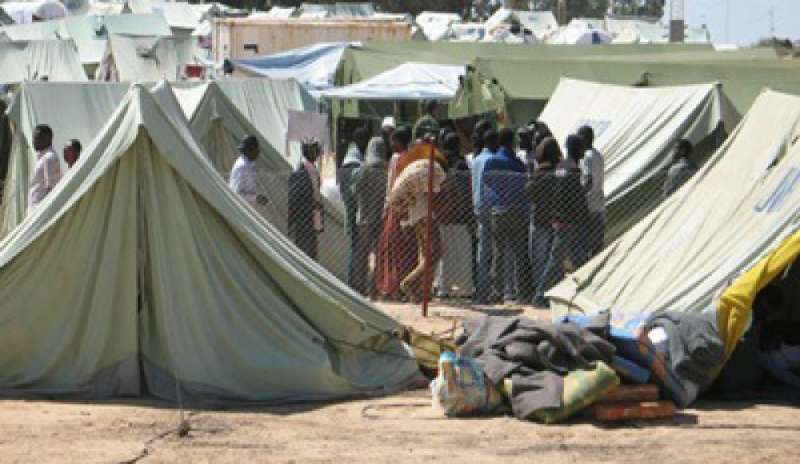 Migranti, le accuse dell’Onu all’Ue: “Chiude gli occhi sulle brutalità nei campi di detenzione libici”