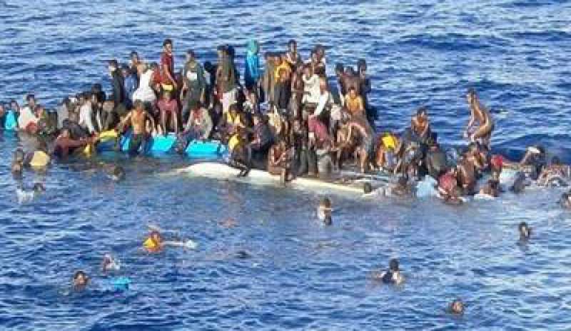Migranti, vari naufragi al largo della Libia: almeno 30 morti