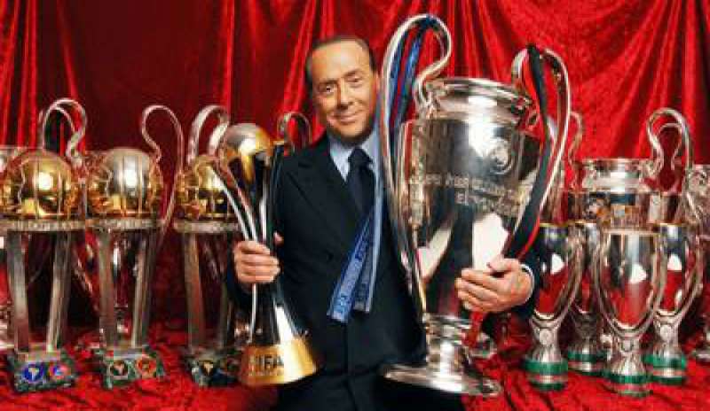 Milan, il closing è arrivato: dopo 31 anni finisce l’era Berlusconi. Il club ora è cinese