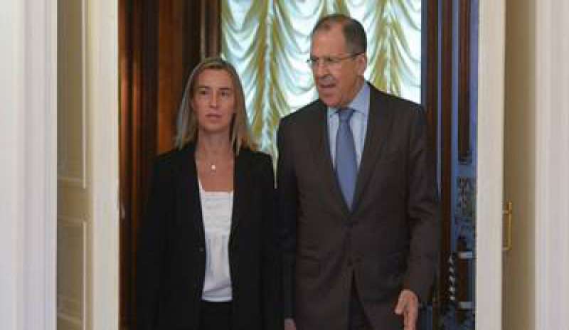 Mogherini incontra Lavrov a Mosca: “Possiamo cooperare su Libia, Siria e lotta alla jihad”