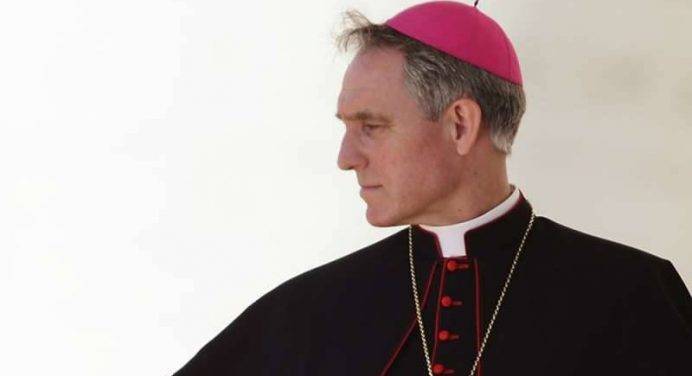 Mons. Gaenswein: “Siamo all'11 settembre della Chiesa”