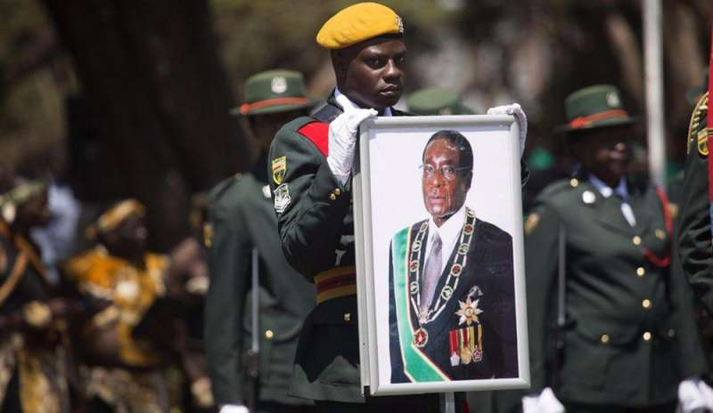 Mugabe resta ai domiciliari, giallo sulla sorte di Grace
