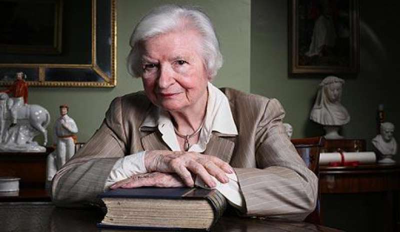 E’ morta a 94 anni l'”erede” di Agatha Christie, la britannica P.D. James