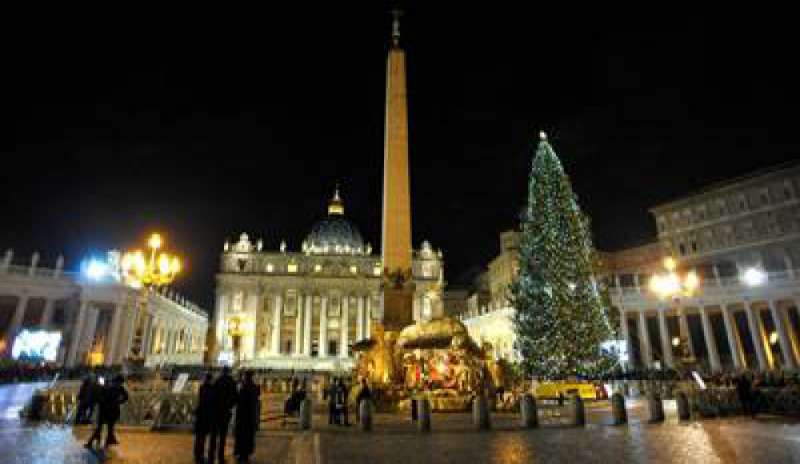 Natale in Vaticano: albero regalato dal Trentino, il presepe da Malta