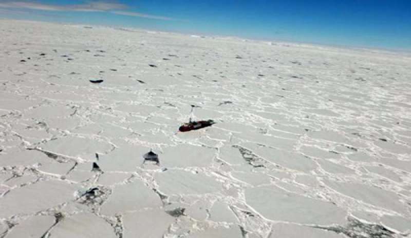 Nave bloccata tra i ghiacci dell’Antartide