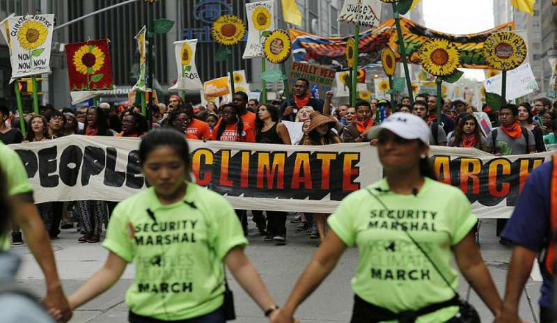 New York, 300mila persone in marcia per difendere il clima