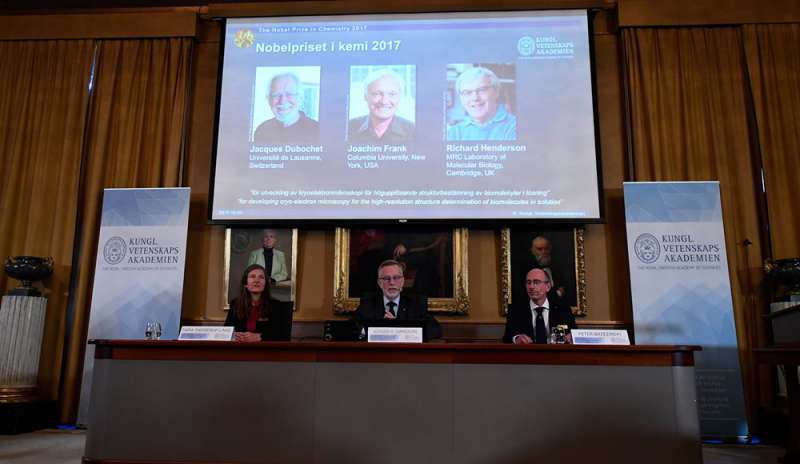 Nobel per la Chimica a Dubochet, Frank e Henderson