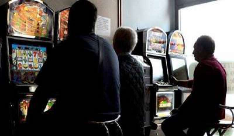 #noslot, Caritas e commercianti dichiarano “guerra” al gioco d’azzardo