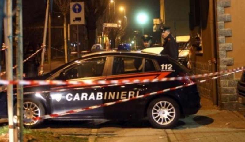 Notte di paura a Bari: esplode una sala giochi, gravi 3 giovani