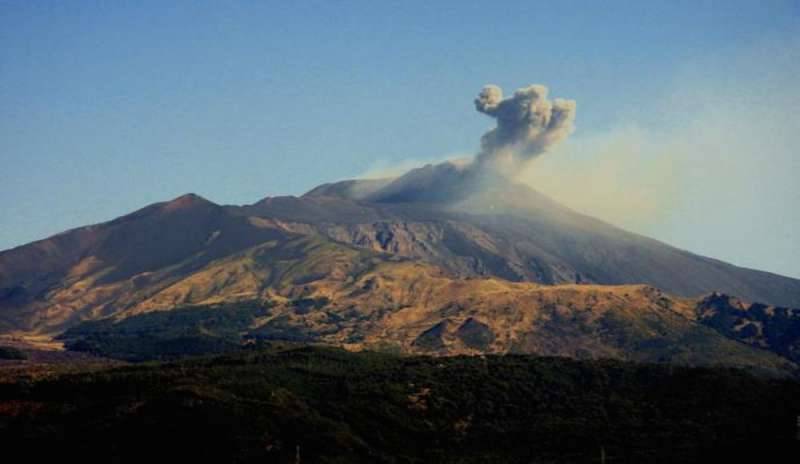 Nuova fase eruttiva sull'Etna: emergenza finita