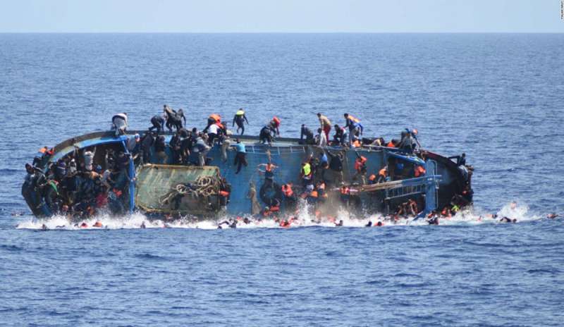 Nuova tragedia nel Mediterraneo: oltre 30 morti