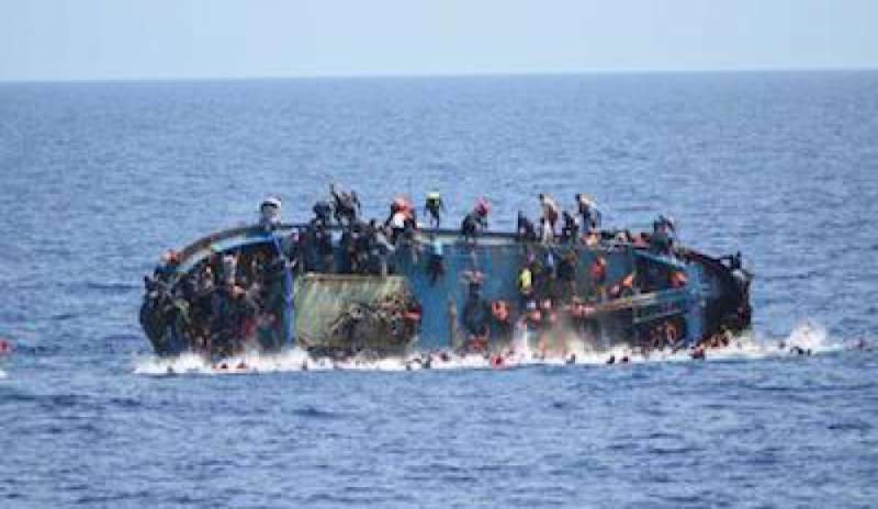 Nuovo naufragio nel Mar Egeo: almeno 7 morti, 5 sono bambini