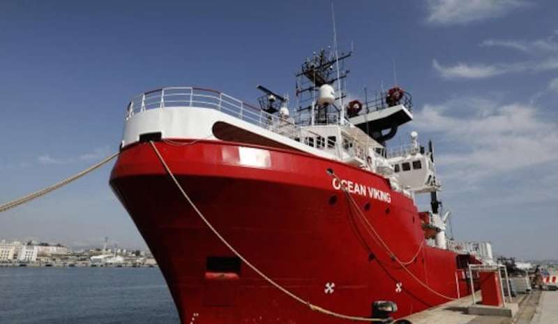 Ocean Viking: sbaracati a Taranto 176 migranti