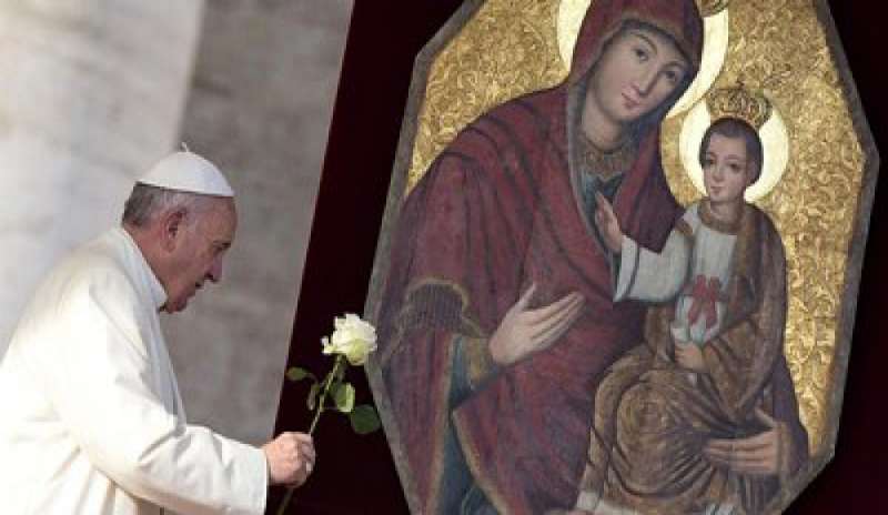 Omelia a Santa Marta, Papa Francesco: “Nell’Addolorata contempliamo il mistero della Croce”