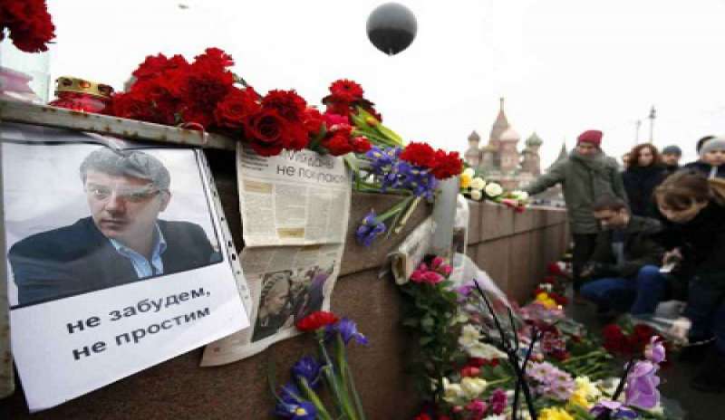 Omicidio Nemtsov: l’opposizione accusa il Cremlino, ma le indagini rivelano altro