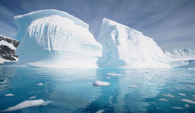 Ecco quanta acqua perdono al giorno gli iceberg della Groenlandia