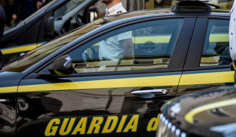 Operazione della dda a Milano: arrestati anche politici