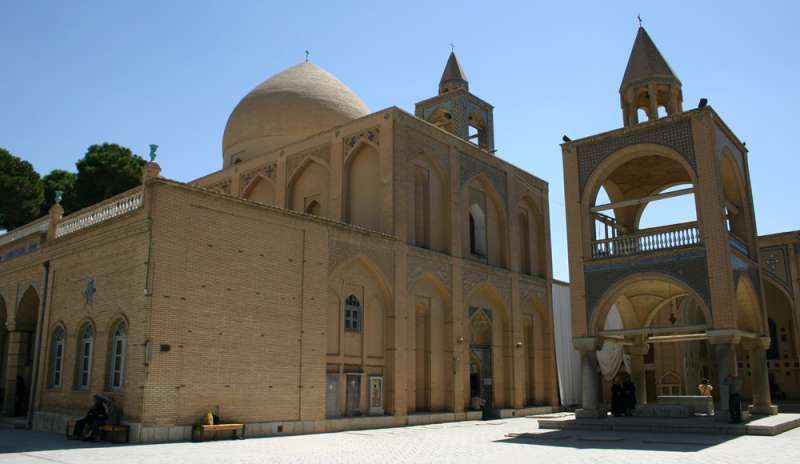 Ordinata una diaconessa nella Chiesa armena