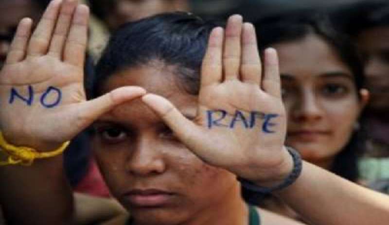 ORRORE IN INDIA: BAMBINA DI 4 ANNI VIOLENTATA E ABBANDONATA IN FIN DI VITA IN STRADA