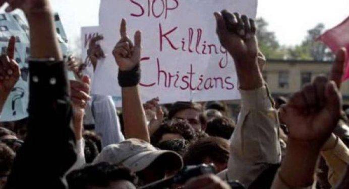 Saccheggi e devastazioni: in Pakistan cristiani ancora sotto attacco