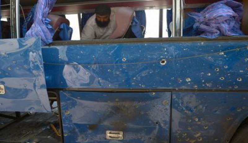 PAKISTAN, ATTACCO CONTRO UN BUS: 41 MORTI E 25 FERITI