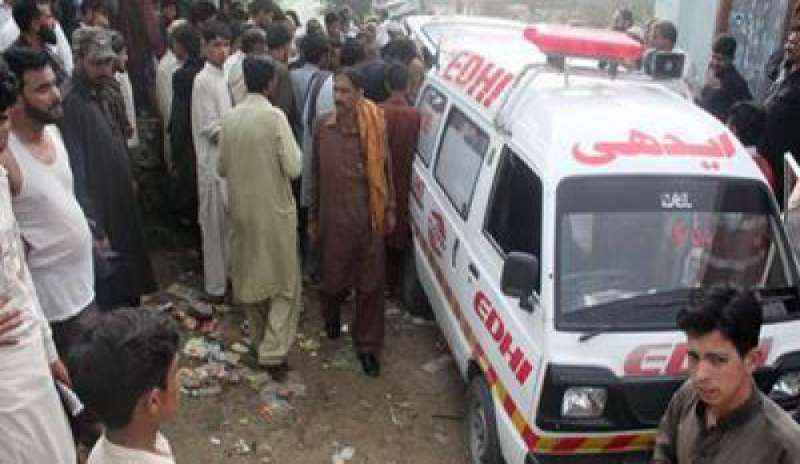 Pakistan, autobotte in fiamme: 141 morti