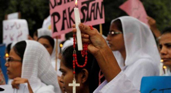 Pakistan: benefattore italiano dona una chiesa ai cristiani perseguitati