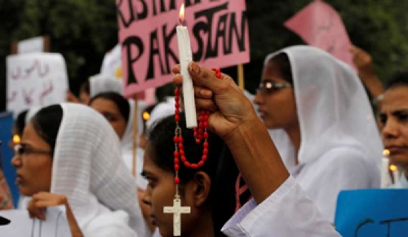 Pakistan: benefattore italiano dona una chiesa ai cristiani perseguitati