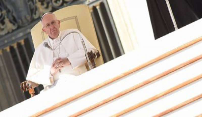 Papa Francesco ai romani: “Partecipate alla Via Crucis per le donne crocifisse”