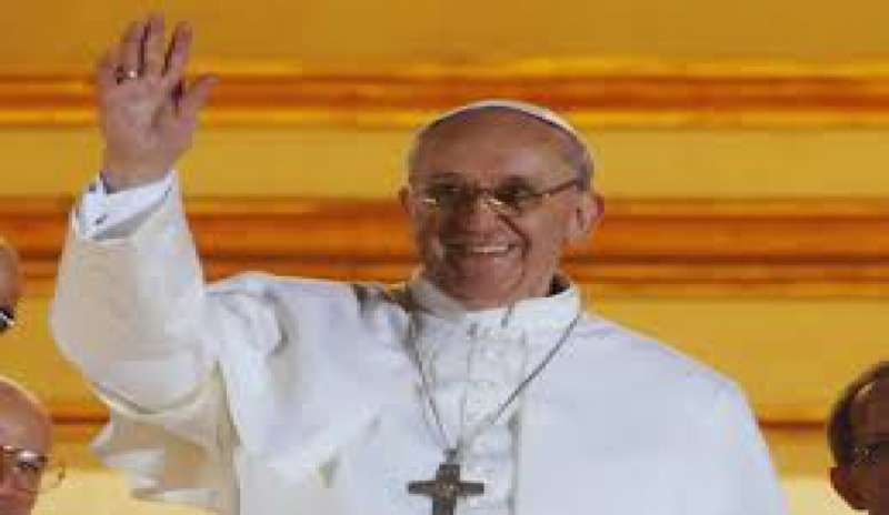 Papa Francesco: “Il calcio aiuti a costruire la pace contro ogni discriminazione”