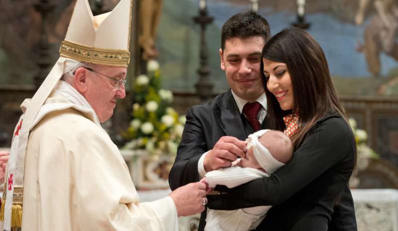 Papa Francesco: “La Chiesa non abbandoni gli sposi e i genitori”