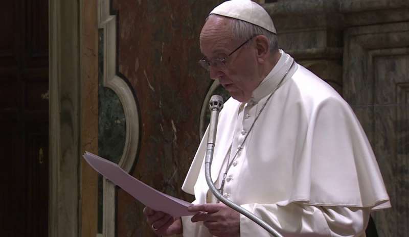 Papa Francesco: “La pornografia è dannosa per i bambini e per gli adulti”